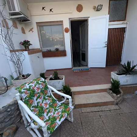 Sunset House アパート
